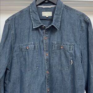 Jack O'Neill Dark Blue Chambray Long Sleeve Shirt. Men’s Large. Very Good.